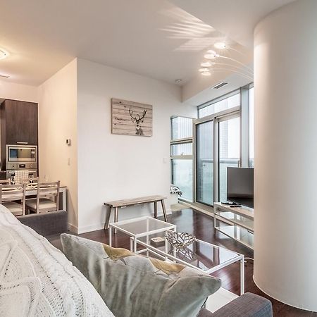 Aoc Suites - Two Bedroom Condo - City/Cn Tower View Toronto Extérieur photo