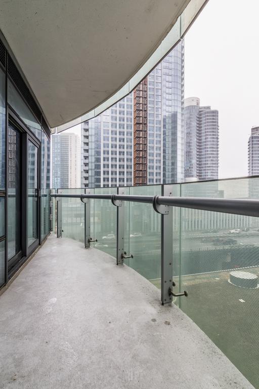 Aoc Suites - Two Bedroom Condo - City/Cn Tower View Toronto Extérieur photo