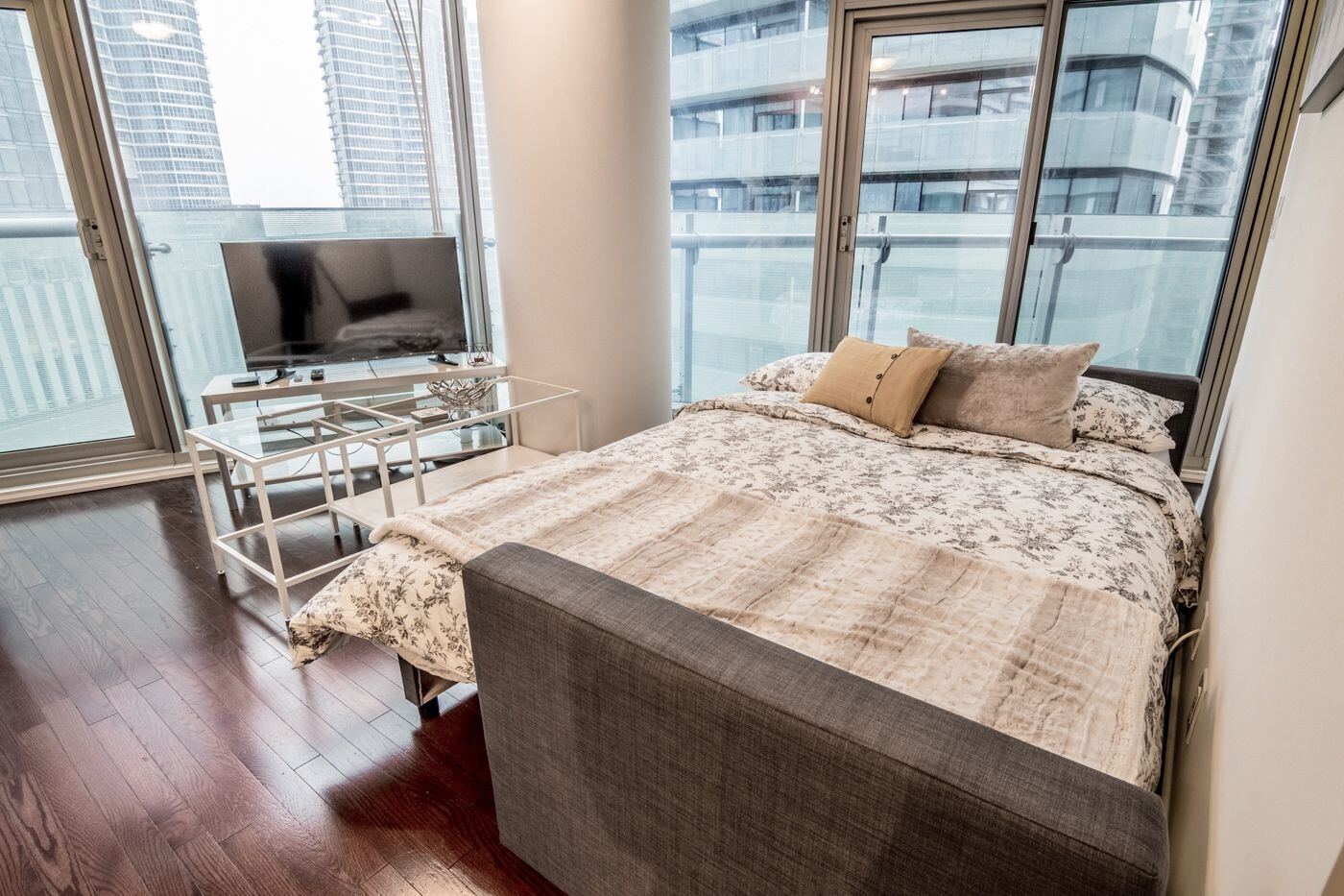 Aoc Suites - Two Bedroom Condo - City/Cn Tower View Toronto Extérieur photo